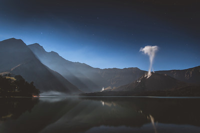 Robert Michalk - Räucherkerze bei Nacht - Auszeichnung in der Kategorie „Orte mit Fernweh-Faktor“